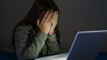 Πάτρα: Καθηγητής έδειχνε γυμνές φωτογραφίες των παιδιών του σε μαθήτρια