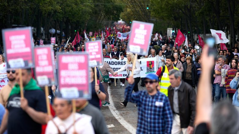 Πορτογαλία: Γενική απεργία στις 11 Δεκεμβρίου εναντίον μεταρρύθμισης του εργατικού δικαίου Πορτογαλία: Γενική απεργία στις 11 Δεκεμβρίου εναντίον μεταρρύθμισης του εργατικού δικαίου