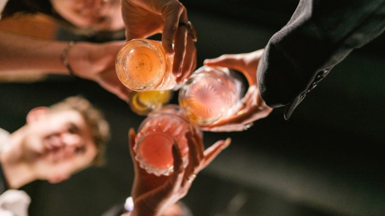 Συλλήψεις για πώληση αλκοόλ και καπνικών προϊόντων σε ανηλίκους