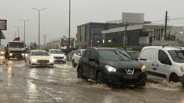 Μεγάλες καταστροφές σε σπίτια και αυτοκίνητα σε Βόνιτσα και Πρέβεζα