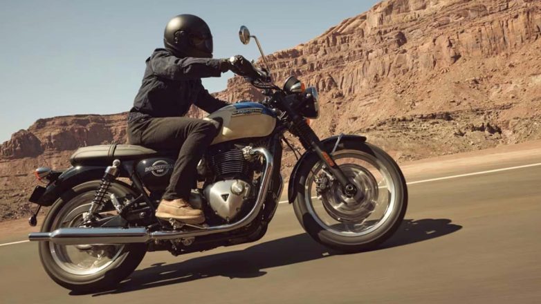 Η ανανεωμένη γκάμα Bonneville της Triumph διατηρεί τον ρετρό σχεδιασμό Η ανανεωμένη γκάμα Bonneville της Triumph διατηρεί τον ρετρό σχεδιασμό