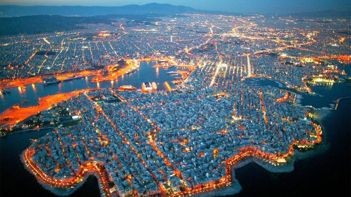 Για πρώτη φορά οι αλάνες του Πειραιά ζωντανεύουν ξανά