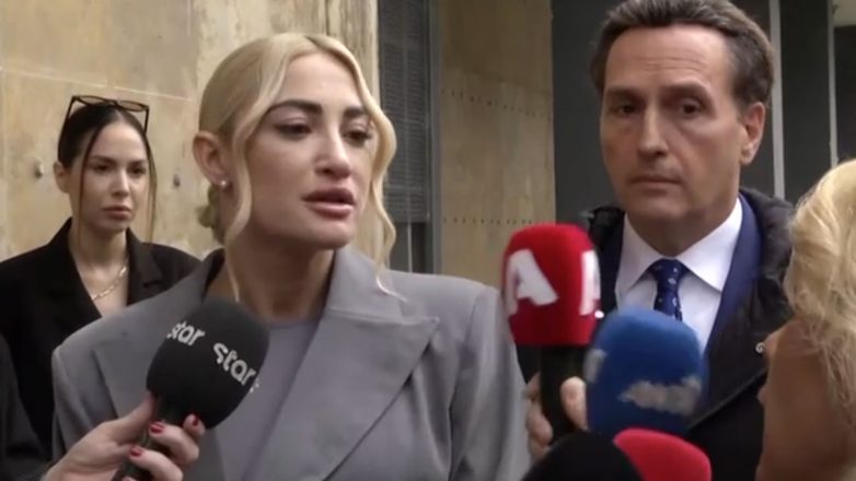 Ιωάννα Τούνη: «Είμαι έτοιμη να δω τους κατηγορούμενους» – Οι πρώτες της δηλώσεις έξω από τα δικαστήρια για το revenge porn