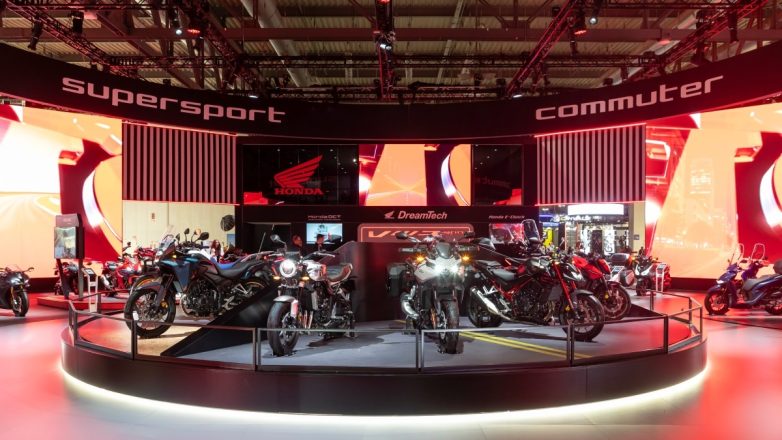 Η Honda παρουσίασε στην EICMA 2025 τη νέα sport touring CB1000GT, την πρότυπη V3R 900 E-Compressor και τη νέα retro CB1000F Η Honda παρουσίασε στην EICMA 2025 τη νέα sport touring CB1000GT, την πρότυπη V3R 900 E-Compressor και τη νέα retro CB1000F