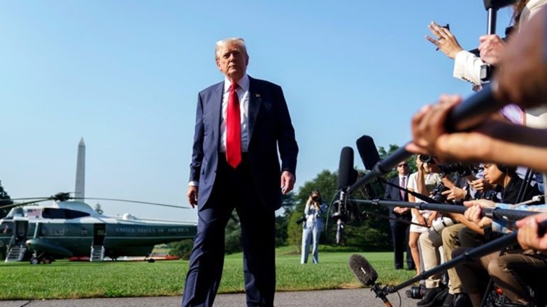 Ο Τραμπ απειλεί τους απόντες απλήρωτους ελεγκτές εναέριας κυκλοφορίας