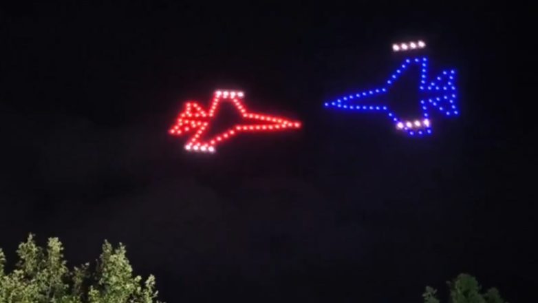 Σχολή Ικάρων: Show υπερπαραγωγή με drones Σχολή Ικάρων: Show υπερπαραγωγή με drones