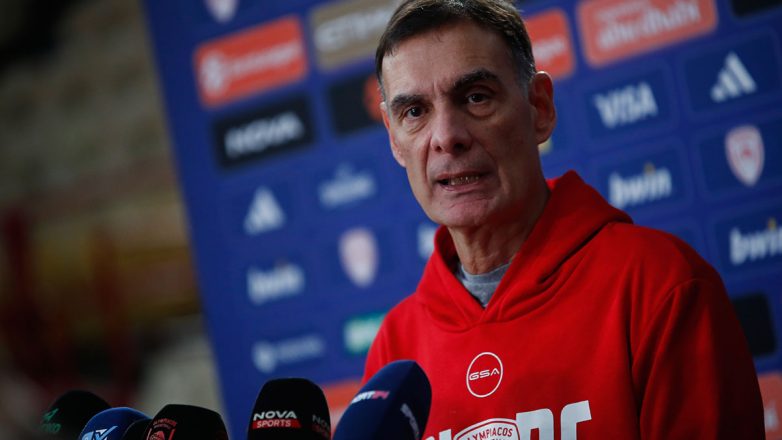 Μπαρτζώκας: «Η Ζάλγκιρις σε αναγκάζει να παίξεις με επαφές» Μπαρτζώκας: «Η Ζάλγκιρις σε αναγκάζει να παίξεις με επαφές»