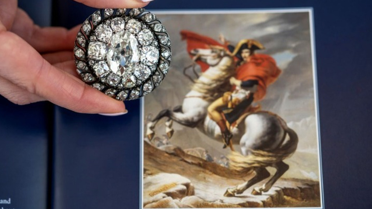 Ελβετία: 3,79 εκατ. ευρώ για διαμαντένια καρφίτσα του Ναπολέοντα σε δημοπρασία