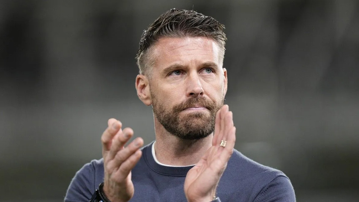 Η Γουλβς ανακοίνωσε τον Έντουαρντς!