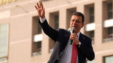 Εκρέμ Ιμάμογλου: «Ντροπή σας, διαστρεβλώσατε την αλήθεια»