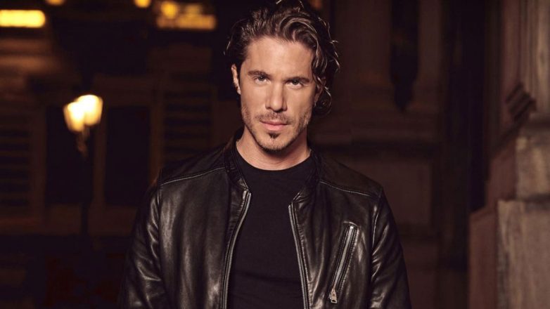 Νίκος Οικονομόπουλος: Τραγουδά Μητροπάνο και προκαλεί αντιδράσεις Νίκος Οικονομόπουλος: Τραγουδά Μητροπάνο και προκαλεί αντιδράσεις