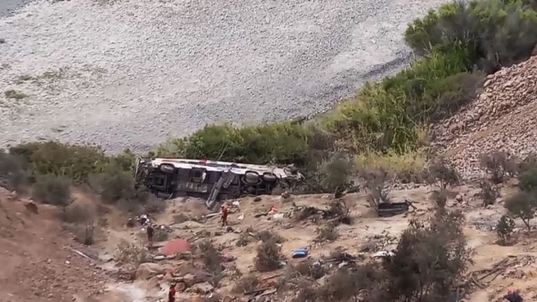 Περού: 37 νεκροί και 26 τραυματίες όταν λεωφορείο έπεσε σε χαράδρα