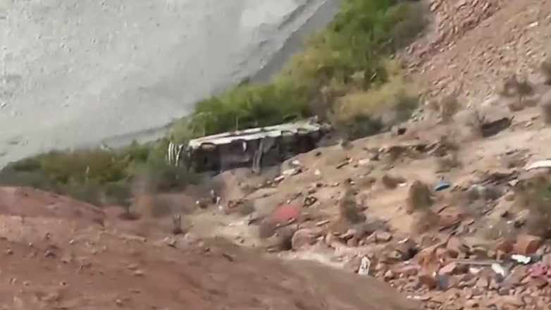 Περού: 37 νεκροί και 26 τραυματίες όταν λεωφορείο έπεσε σε χαράδρα