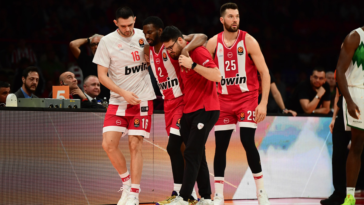 Nέο σοκ στον Ολυμπιακό με τον Έβανς – Υπέστη και πάλι ρήξη αχιλλείου τένοντα και θα μείνει για ακόμη 10 μήνες εκτός δράσης!