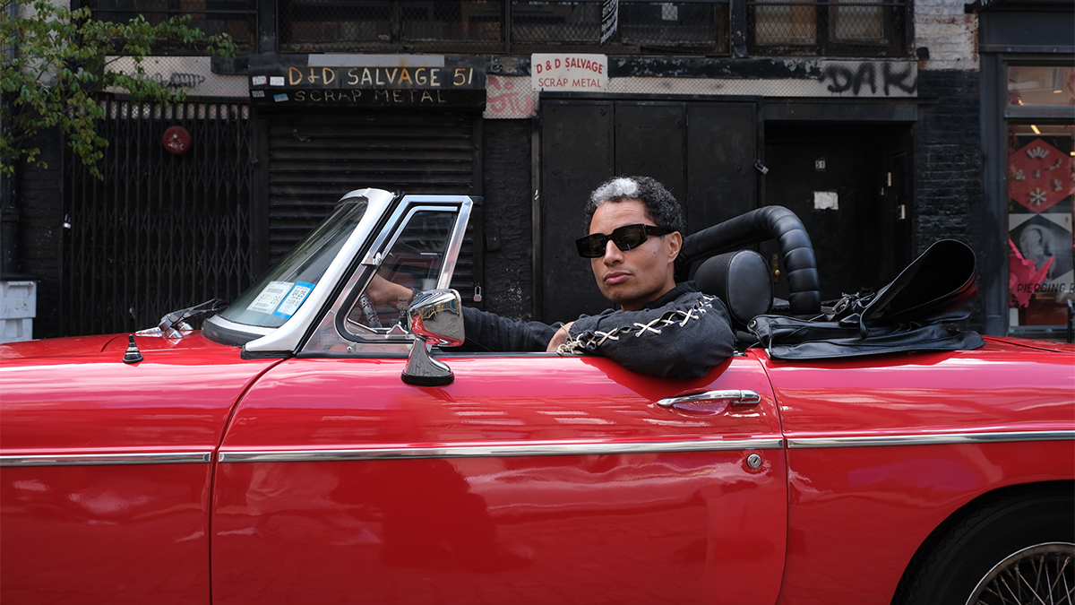 Ο José James επιστρέφει στην Αθήνα με το πιο αισθησιακό άλμπουμ του Marvin Gaye: 50 χρόνια «I want you»