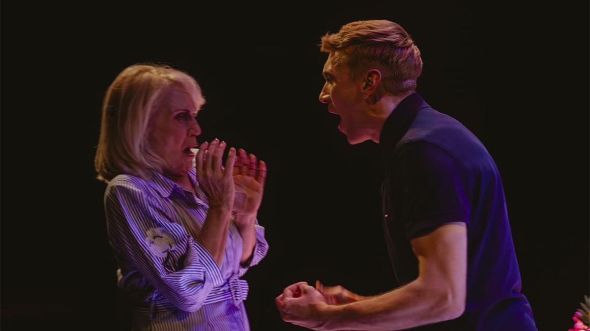 «Η Μονίκ δραπετεύει» του Εντουάρ Λουί στο Θέατρο Οδού Κεφαλληνίας – Δείτε φωτογραφίες