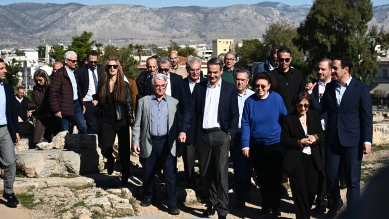 Ο Κυριάκος Μητσοτάκης στην Ελευσίνα