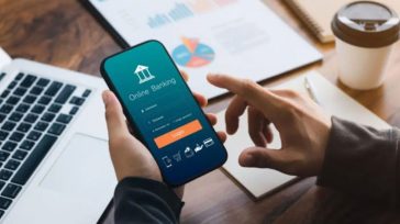 Η απάτη που «άδειασε» τον τραπεζικό λογαριασμό 20χρονης