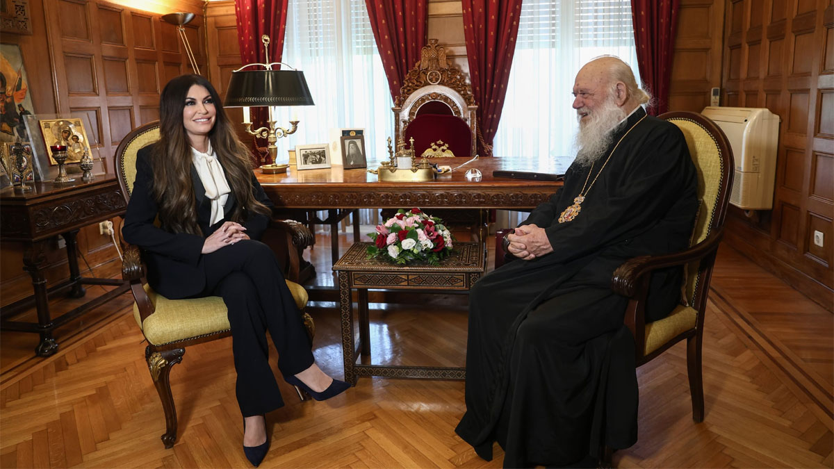 Συνάντηση-έκπληξη: Η Κίμπερλι Γκίλφοϊλ βρέθηκε με τον Αρχιεπίσκοπο Ιερώνυμο – «Είναι υπέροχο που σας γνωρίζω!»