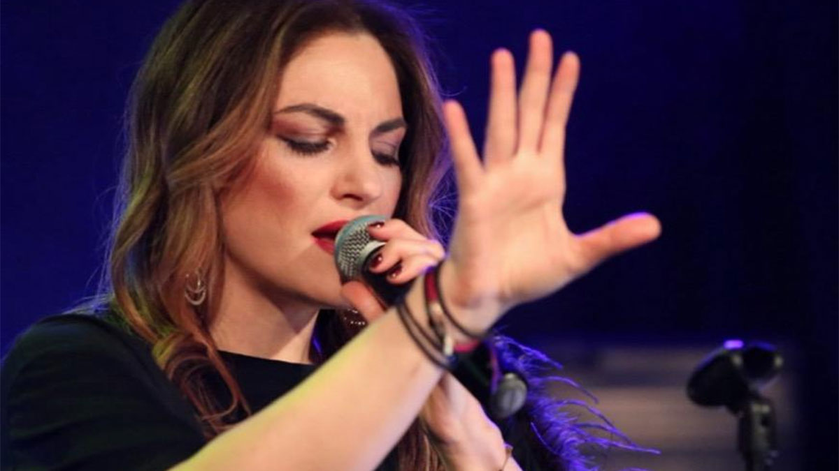 Η Νικολέττα Φιλιππάκη στη μουσική σκηνή «Ράδιο»