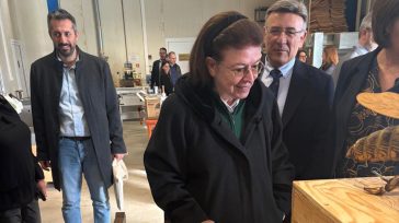 Μενδώνη από την Καρδίτσα: «Η χειροτεχνία, εργαλείο αναζωογόνησης της ελληνικής περιφέρειας»