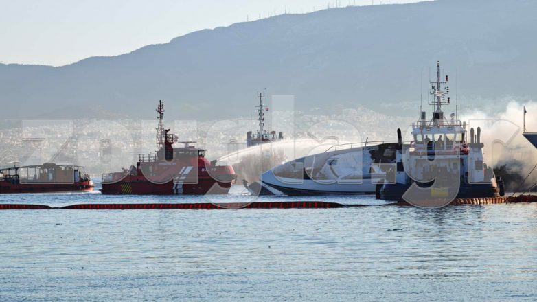 Βυθίστηκαν και τα τέσσερα σκάφη στη Μαρίνα Ζέας