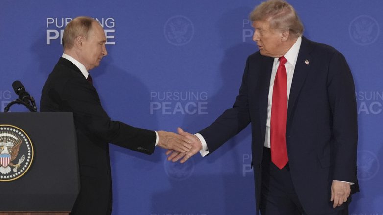 Η Ρωσία παραμένει «ανοιχτή» για σύνοδο Πούτιν – Τραμπ στη Βουδαπέστη