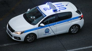 Χαλάνδρι: Τροχαίο με μια τραυματία – Αναποδογύρισε αυτοκίνητο