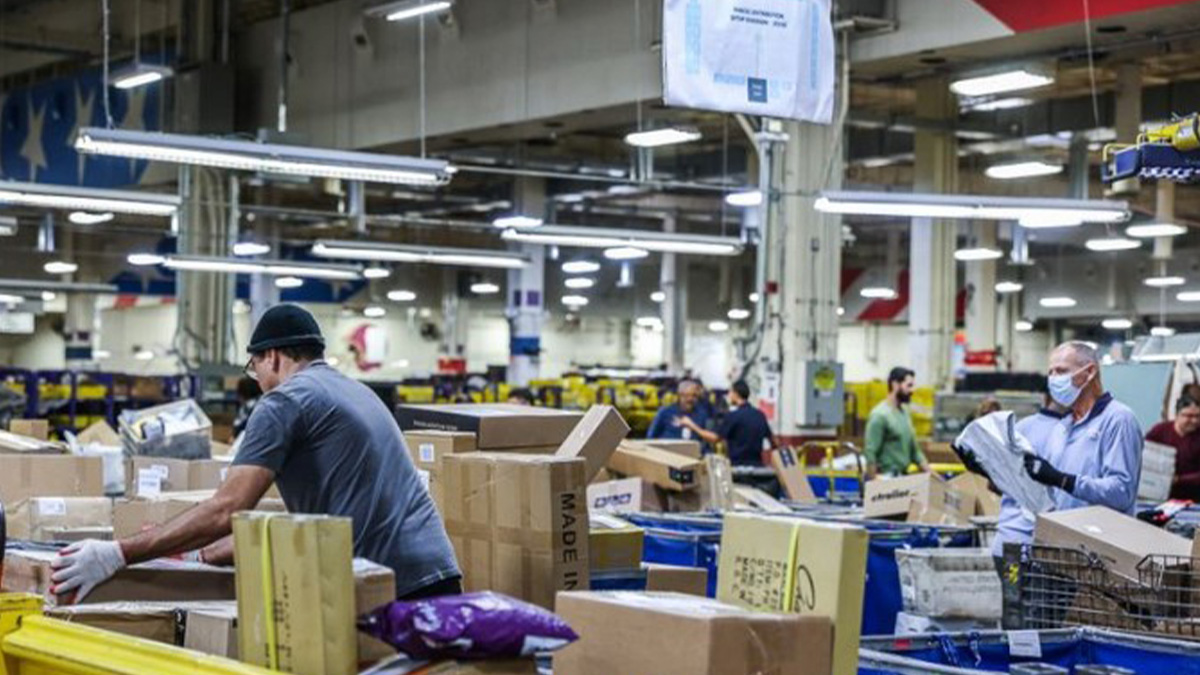 ΗΠΑ: Απώλειες 9 δισεκ. δολαρίων κατέγραψε η Ταχυδρομική Υπηρεσία