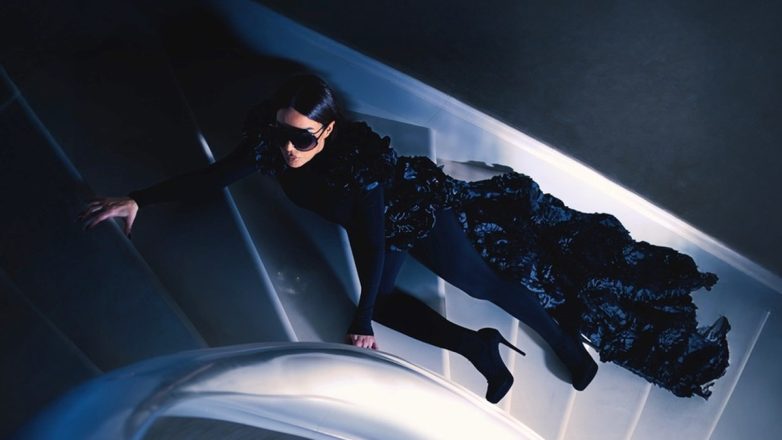 Κέλλυ Κελεκίδου: Καθηλώνει το νέο της τραγούδι και το βιντεοκλίπ για το «Σπίτι Σου» Κέλλυ Κελεκίδου: Καθηλώνει το νέο της τραγούδι και το βιντεοκλίπ για το «Σπίτι Σου»