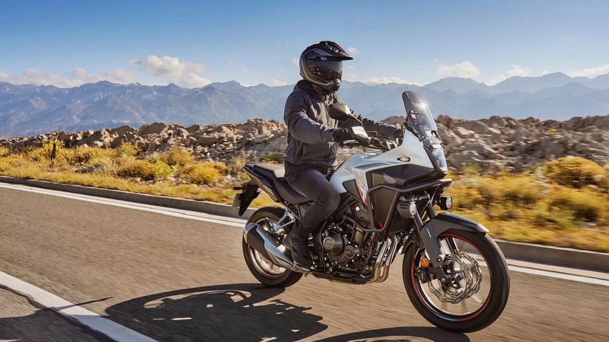 Ενοικίαση μοτοσυκλέτας για 3 ημέρες, με χρέωση μόνο για τις 2!