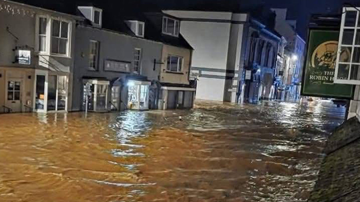 Τρεις νεκροί από την καταιγίδα Κλαούντια στην Πορτογαλία – Εκκενώσεις σε Ουαλία και Αγγλία λόγω σφοδρών πλημμυρών