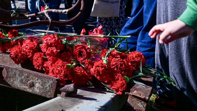 Άνοιξαν οι πύλες του Πολυτεχνείου για τους τριήμερους εορτασμούς Άνοιξαν οι πύλες του Πολυτεχνείου για τους τριήμερους εορτασμούς