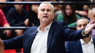 Ζούρος: «Οι παίκτες μας δεν θέλουν να παίξουν μπάσκετ»