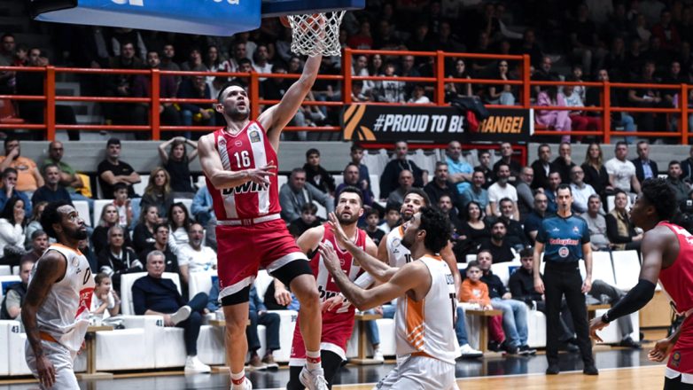 Άνετη νίκη για τον Ολυμπιακό στην Πάτρα, 88-64 τον Προμηθέα Άνετη νίκη για τον Ολυμπιακό στην Πάτρα, 88-64 τον Προμηθέα