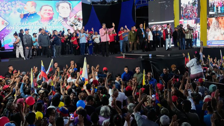 Μαδούρο: «Ανεύθυνες» οι στρατιωτικές ασκήσεις του Τρινιντάντ και Τομπάγκο μαζί με αμερικανικές δυνάμεις Μαδούρο: «Ανεύθυνες» οι στρατιωτικές ασκήσεις του Τρινιντάντ και Τομπάγκο μαζί με αμερικανικές δυνάμεις