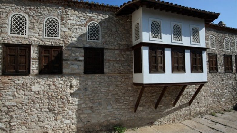 Το αρχοντικό των Μπενιζέλων Το αρχοντικό των Μπενιζέλων