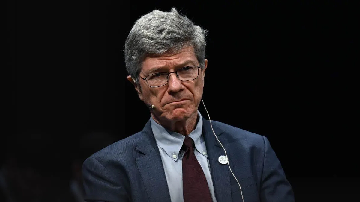 Τζέφρι Σακς: «Γιατί δεν ήταν απρόκλητη η επίθεση στην Ουκρανία»