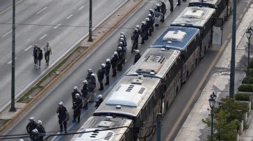 Προσήχθη ο γραμματέας της ΠΑΣΠ Παντείου – Μετέφερε καρέκλες