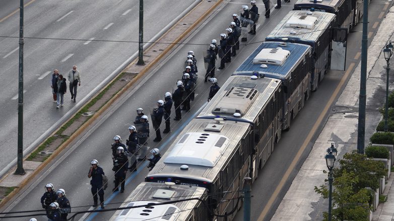Προσήχθη ο γραμματέας της ΠΑΣΠ Παντείου – Μετέφερε καρέκλες
