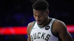 Αγωνία στους Μπακς με Αντετοκούνμπο – Τραυματίστηκε απέναντι στους Καβαλίερς