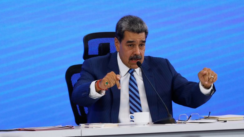 Ο Μαδούρο δηλώνει έτοιμος να συζητήσει «πρόσωπο με πρόσωπο» με τον Τραμπ Ο Μαδούρο δηλώνει έτοιμος να συζητήσει «πρόσωπο με πρόσωπο» με τον Τραμπ