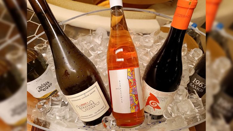 Τα λαμπερά μοσχάτα «στόλισαν» τον Αττικό Ουρανό Τα λαμπερά μοσχάτα «στόλισαν» τον Αττικό Ουρανό