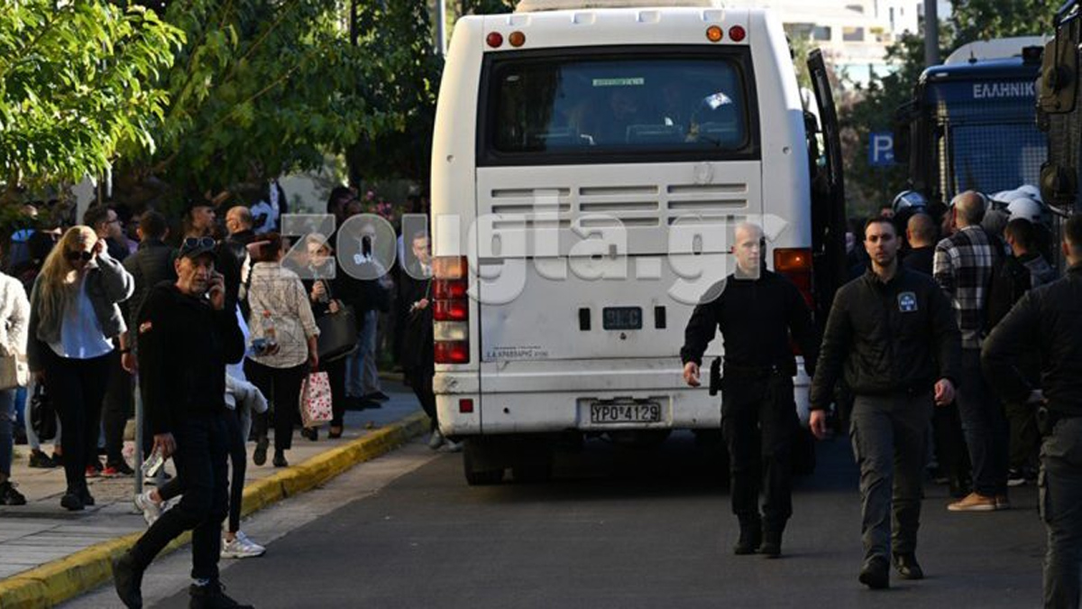 Στη φυλακή άλλοι εννέα κατηγορούμενοι για το κύκλωμα με τις τηλεφωνικές απάτες