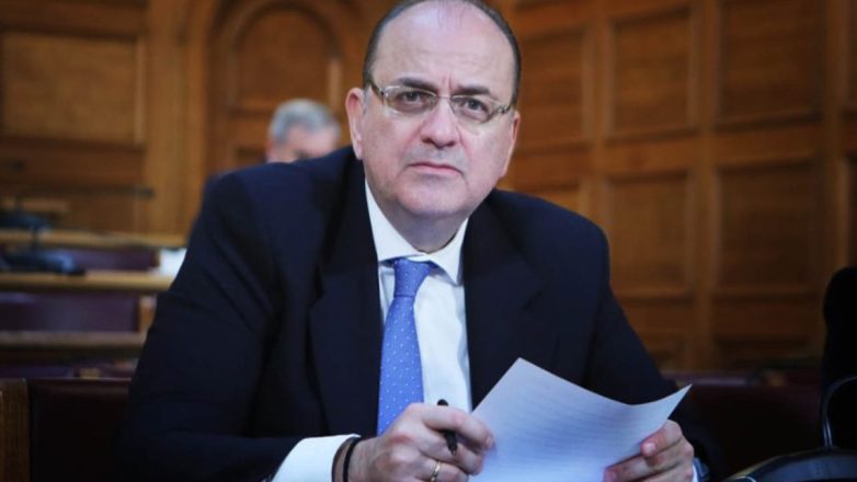 Εξεταστική: «Φασιστική συμπεριφορά Λαζαρίδη» καταγγέλλει το ΠΑΣΟΚ – Με μήνυση απαντά ο εισηγητής της ΝΔ Εξεταστική: «Φασιστική συμπεριφορά Λαζαρίδη» καταγγέλλει το ΠΑΣΟΚ – Με μήνυση απαντά ο εισηγητής της ΝΔ