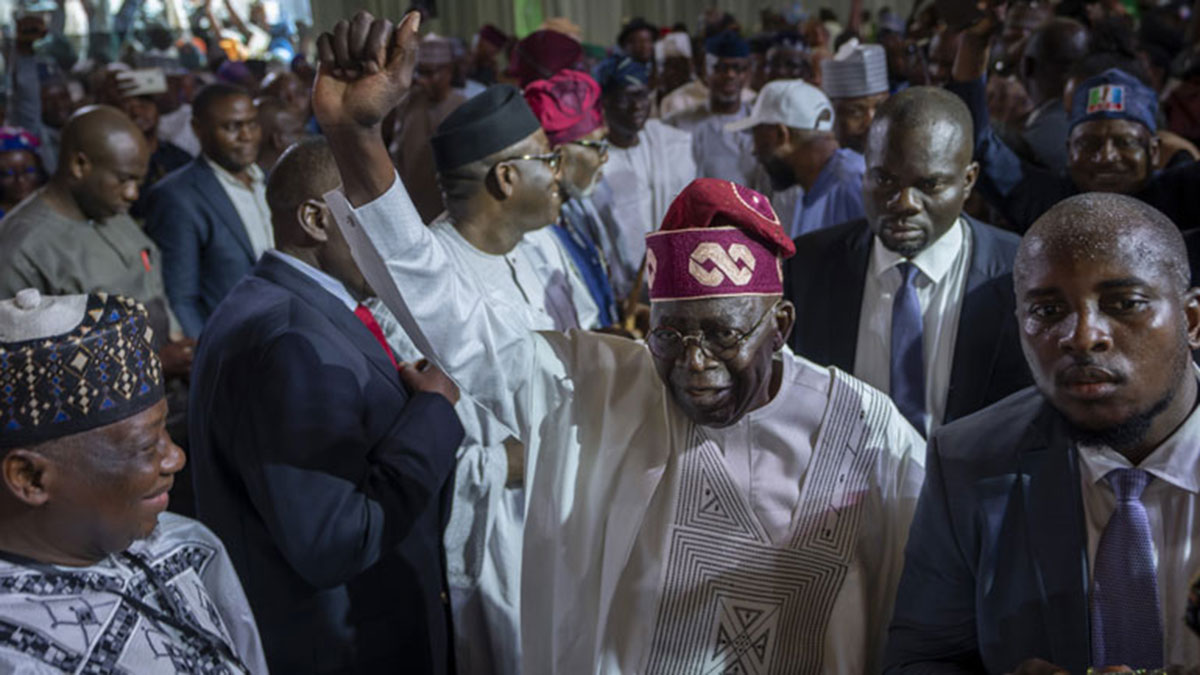 Νιγηρία: Ο πρόεδρος Τινούμπου επιβεβαίωσε τη δολοφονία ταξίαρχου από τζιχαντιστές