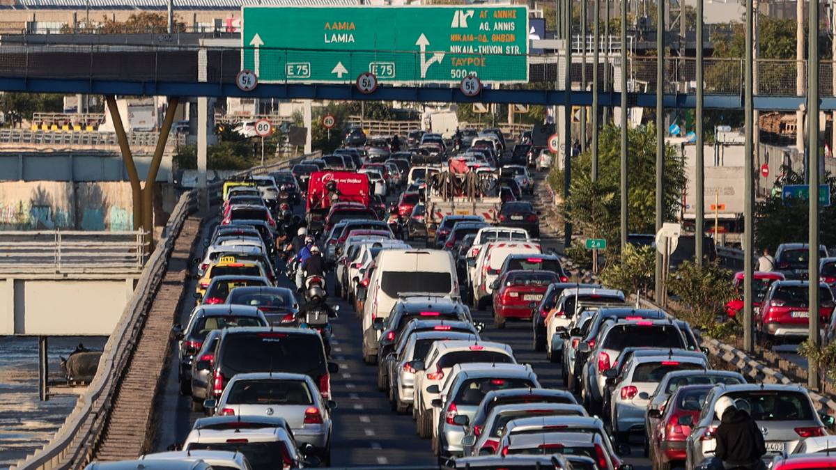 Κίνηση στους δρόμους: «Κόκκινος» ο Κηφισός και η Κηφισίας