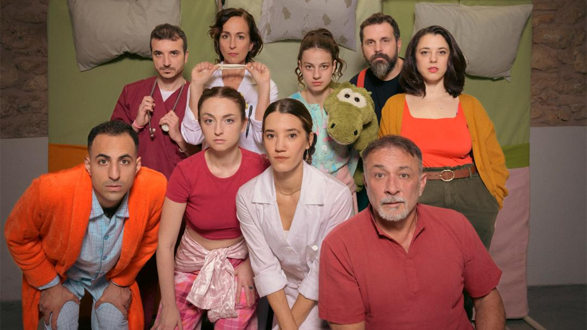 «Επείγοντα Χριστούγεννα» στο ΚΠΙΣΝ: Μια Τρυφερή Ιστορία Φιλίας και Αλληλεγγύης