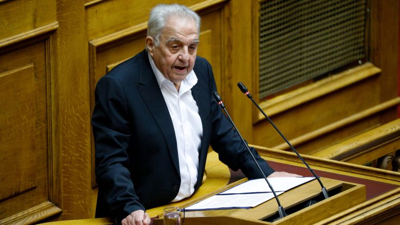 Επικήδειος από τον Τσίπρα στην πολιτική κηδεία του Αλέκου Φλαμπουράρη Επικήδειος από τον Τσίπρα στην πολιτική κηδεία του Αλέκου Φλαμπουράρη