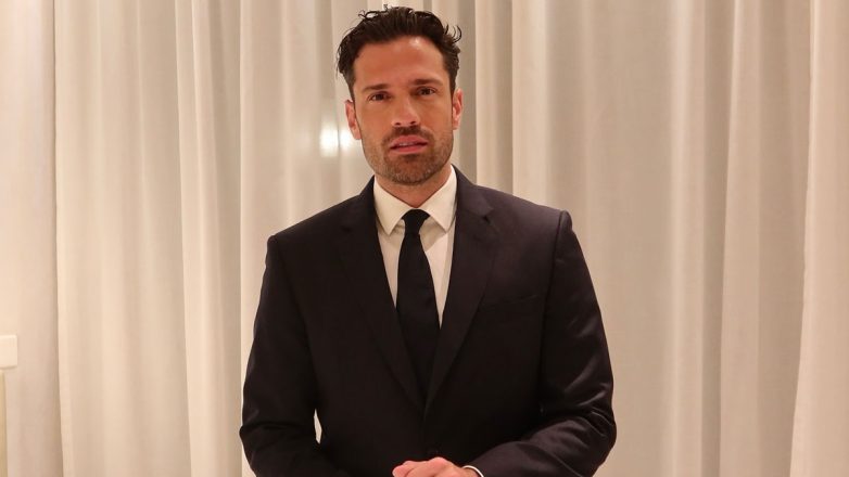 Κωνσταντίνος Αργυρός: «Έπεσε» πάνω σε TikToker στο Μανχάταν, της… συστήθηκε και της είπε ένα τραγούδι Κωνσταντίνος Αργυρός: «Έπεσε» πάνω σε TikToker στο Μανχάταν, της… συστήθηκε και της είπε ένα τραγούδι